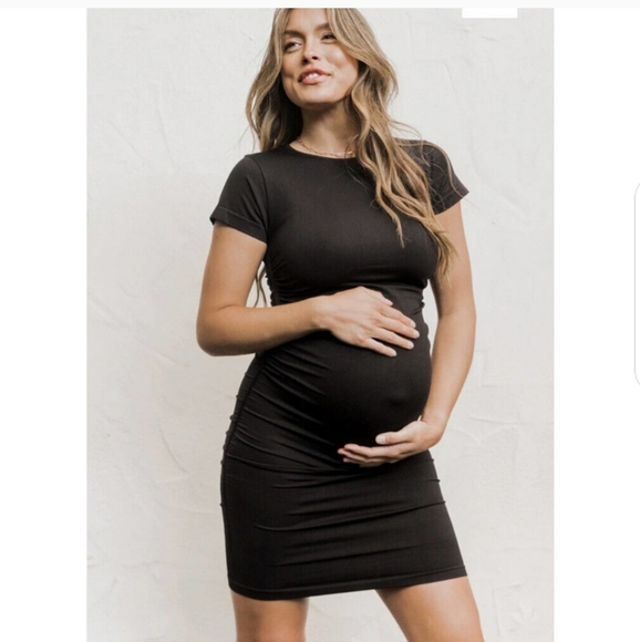 BLANQI Dresses & Skirts - Blanqi M/L Everyday Maternity Dress Black Short Cap Sleeve Crew Neck Ruched